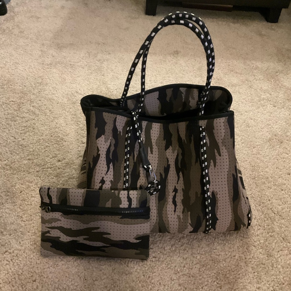 Popups Bag with pouch. Camo print